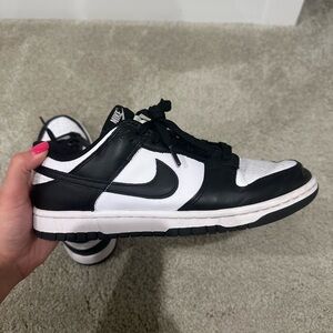 Nike Panda Dunks Low